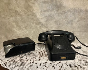 Vintage 1960s Bakelite Crank Telephone, A Mid-Century Polish Classic for Decor Enthusiasts