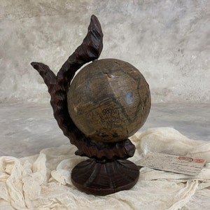 Vintage 1950er Jahre Schreibtisch Globus von Lluis Duran Huix, Karte aus dem 16.Jahrhundert im antiken Stil, einzigartiges Dekorationsstück für Home Office Dekor.