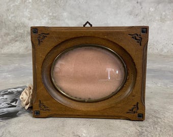 Rustic Vintage Wooden Frame, Carved Ornate Design, Ideal for Photos & Artwork, Gift for Home Decor and Sentimental Gifts