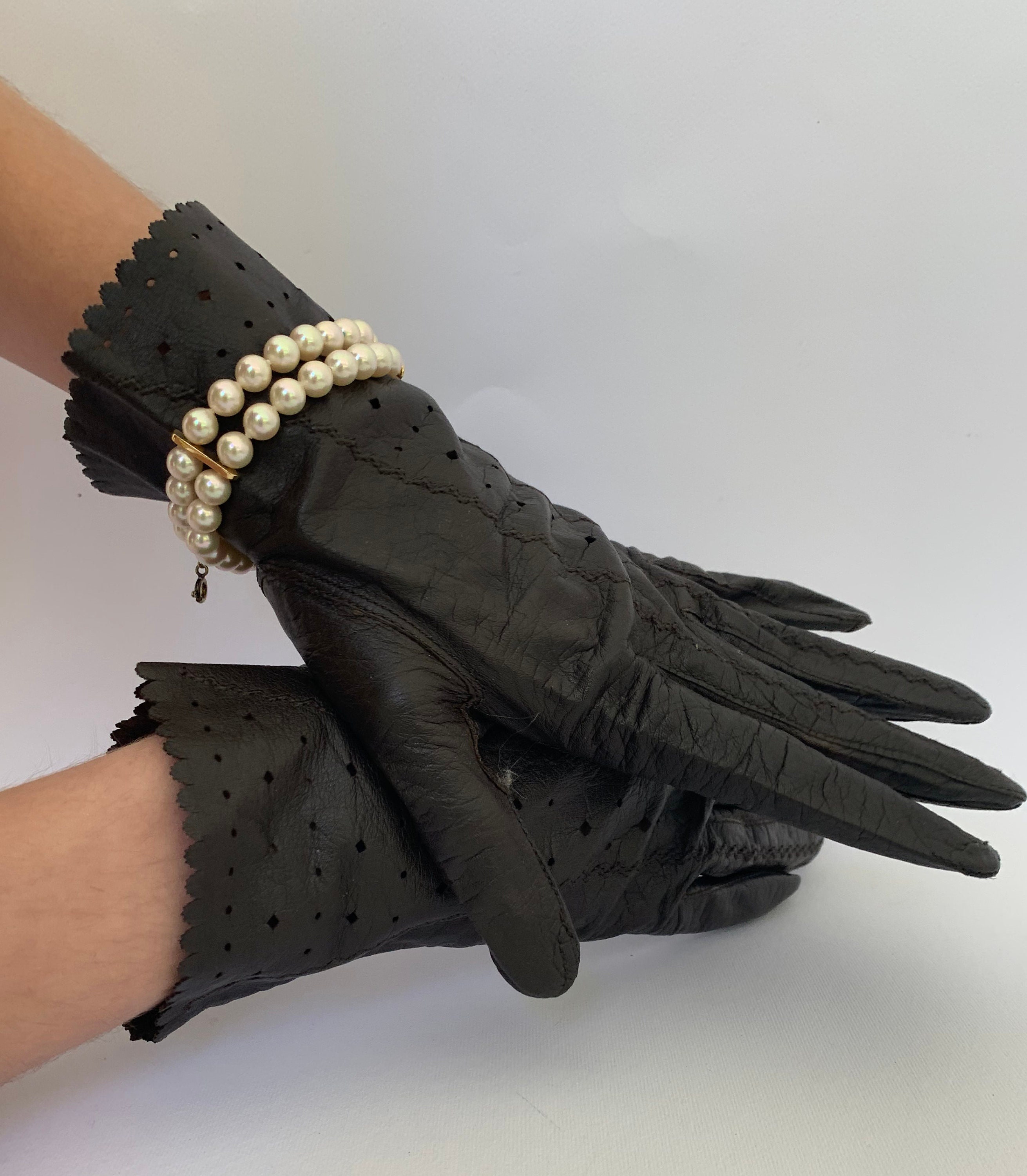 Black Lambskin and Imitation Pearl Fingerless Gloves 7.5, 2020