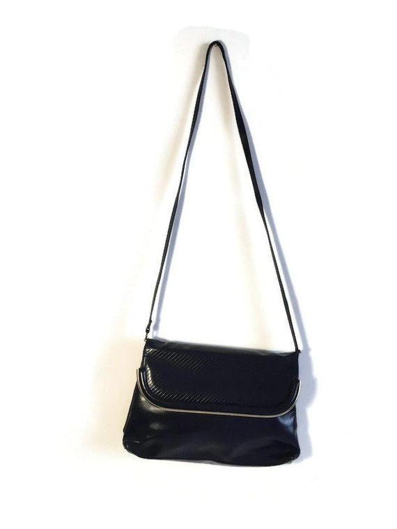Vintage Black Crossbody Bag with frame, Black Lea… - image 3