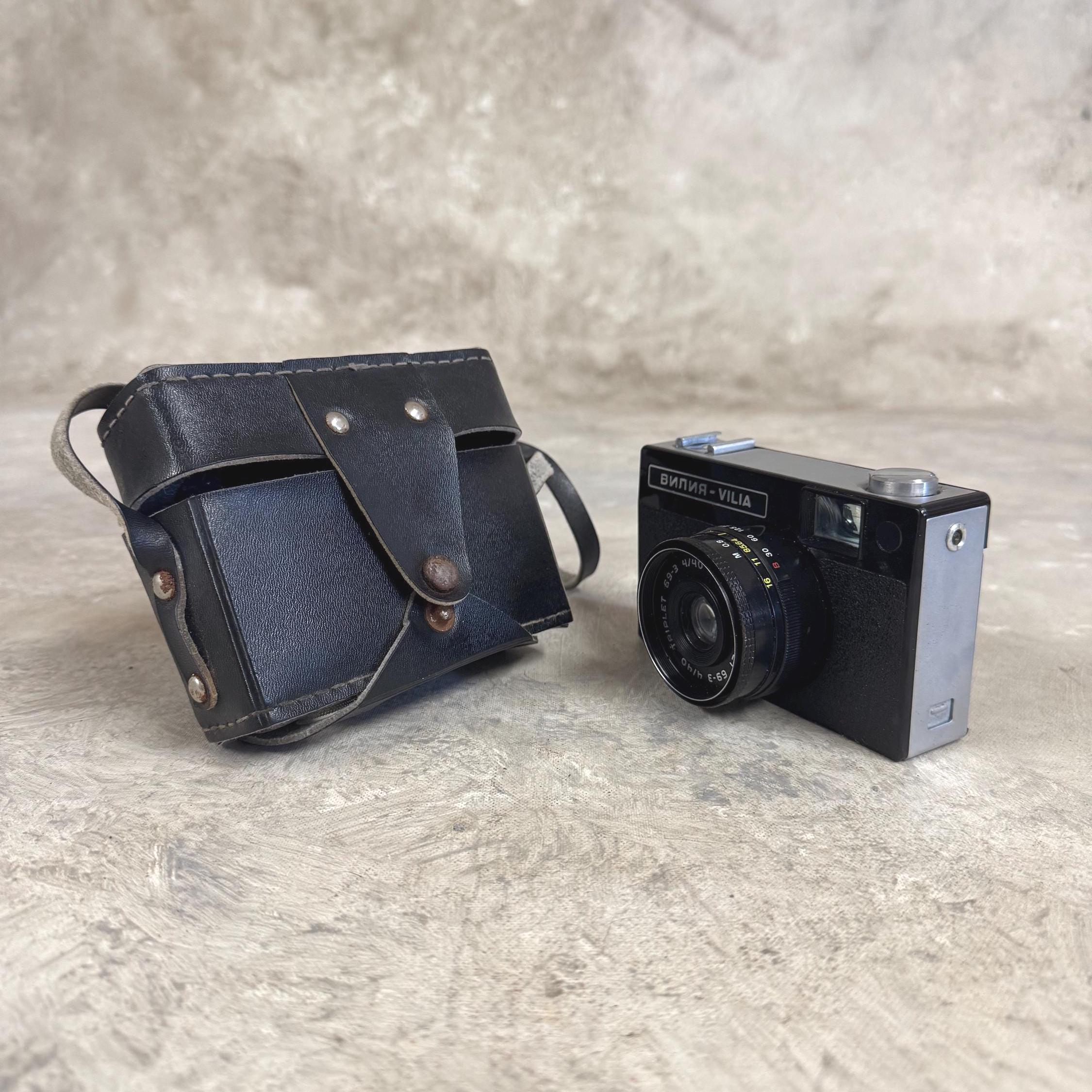 Vintage Vilia Camera With Triplet 69 -3 4/40 Lens and Original