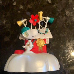 World Famous Christmas Decorator Snoopy