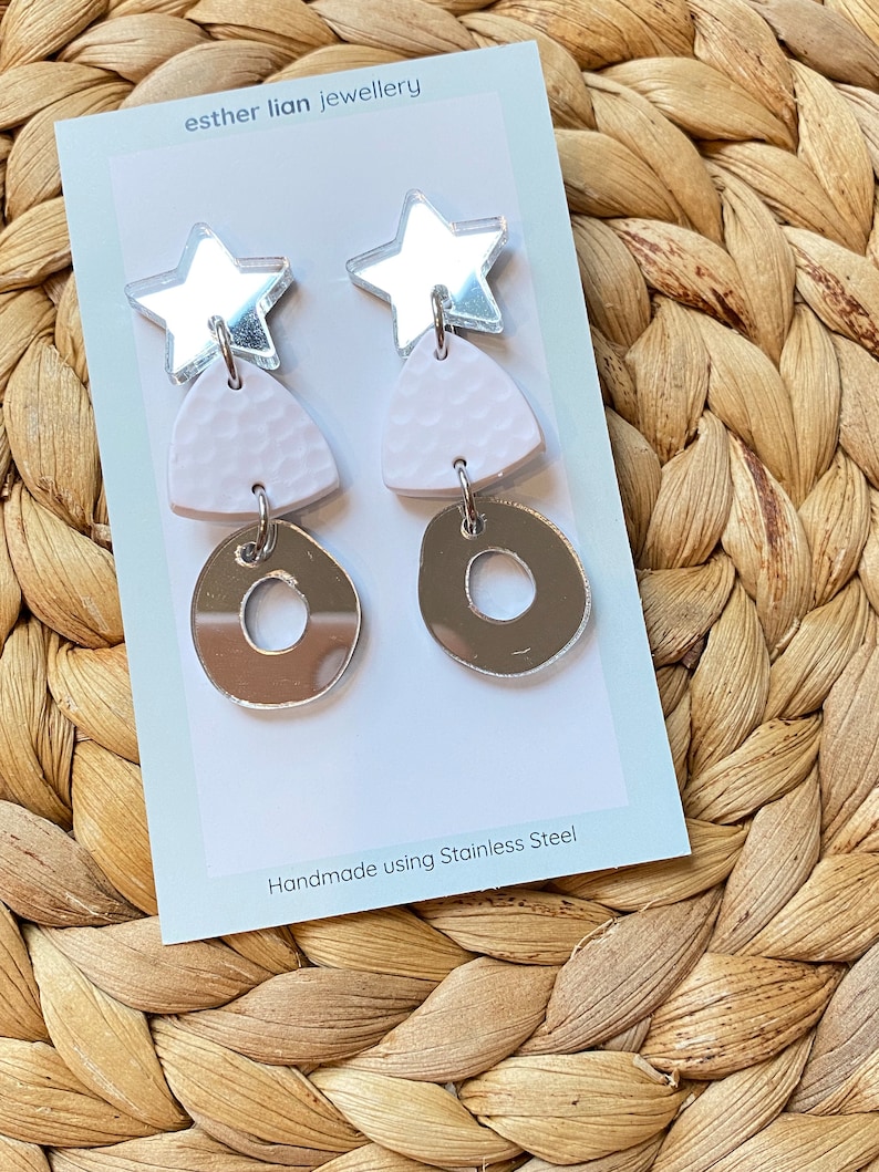 Christmas Earrings Silver, Gold, Green, White The perfect addition to your Christmas outfits, just choose your style : Silver Star + Silver