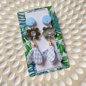 Gingham drops and flowers Light blue dangle earrings. Perfect for gingham/flower/earring lovers. Jazz up your outfit with these earrings Silver mirror flower