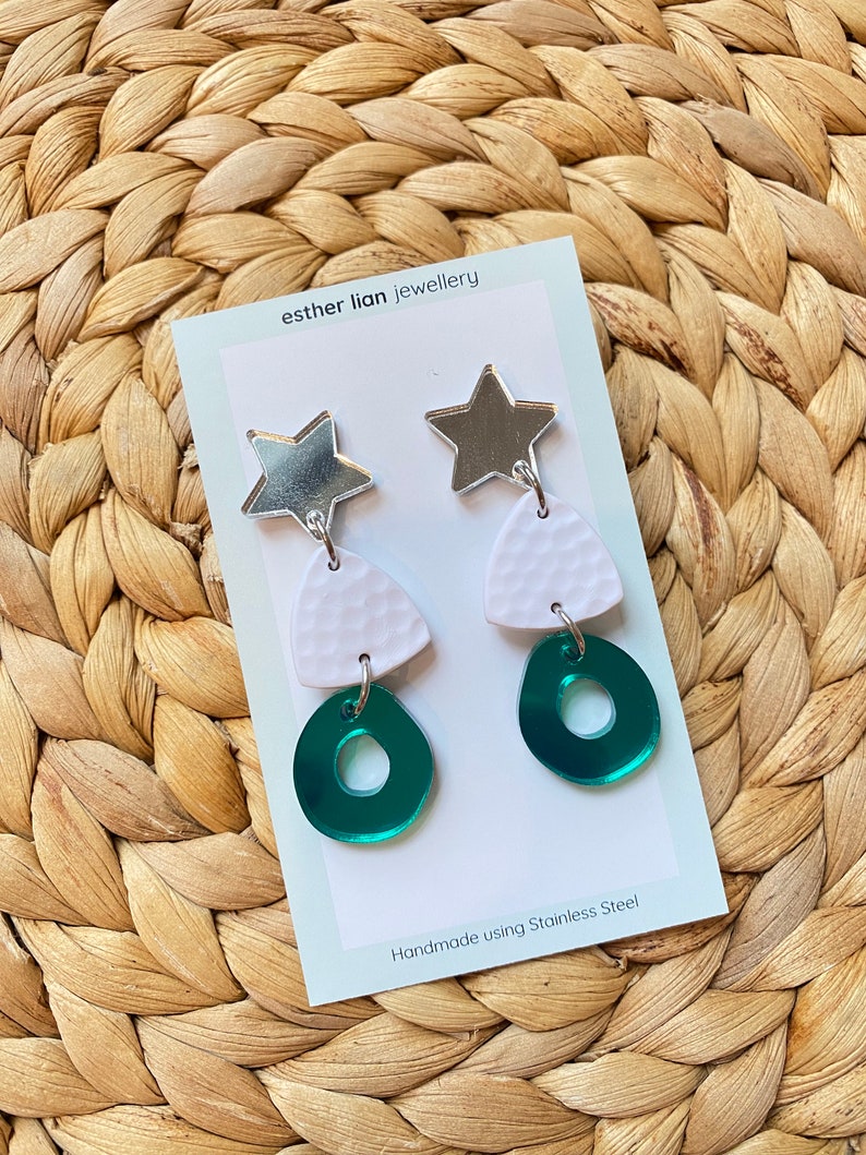 Christmas Earrings Silver, Gold, Green, White The perfect addition to your Christmas outfits, just choose your style : Silver Star + Green