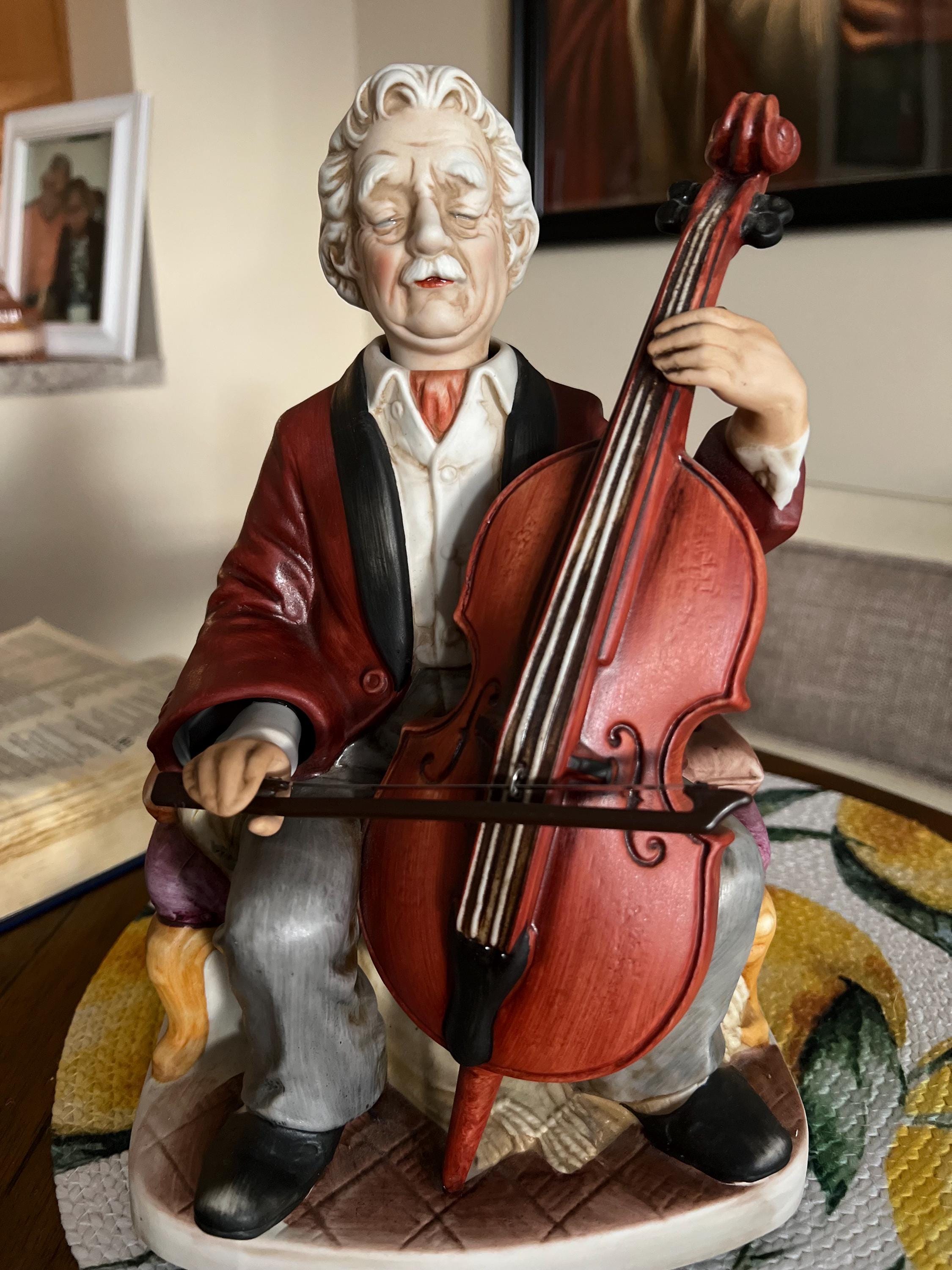 ヴィンテージ カポディモンテ作 アルド・ベルニ の少年の置物 ヴィンテージ カポディモンテ作 アルド・ベルニ の少年の置物