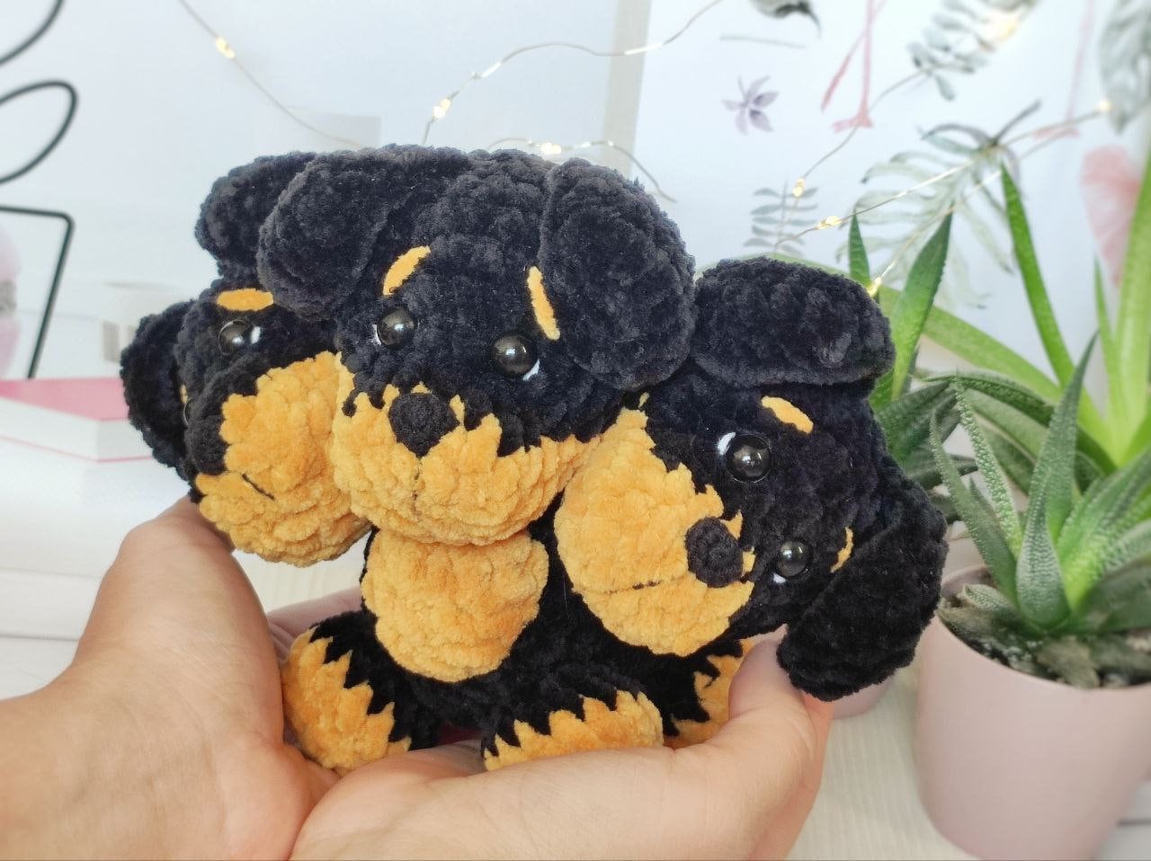 ケルベロス　ぬいぐるみ　ハンドメイド ケルベロスのぬいぐるみ - Etsy 日本