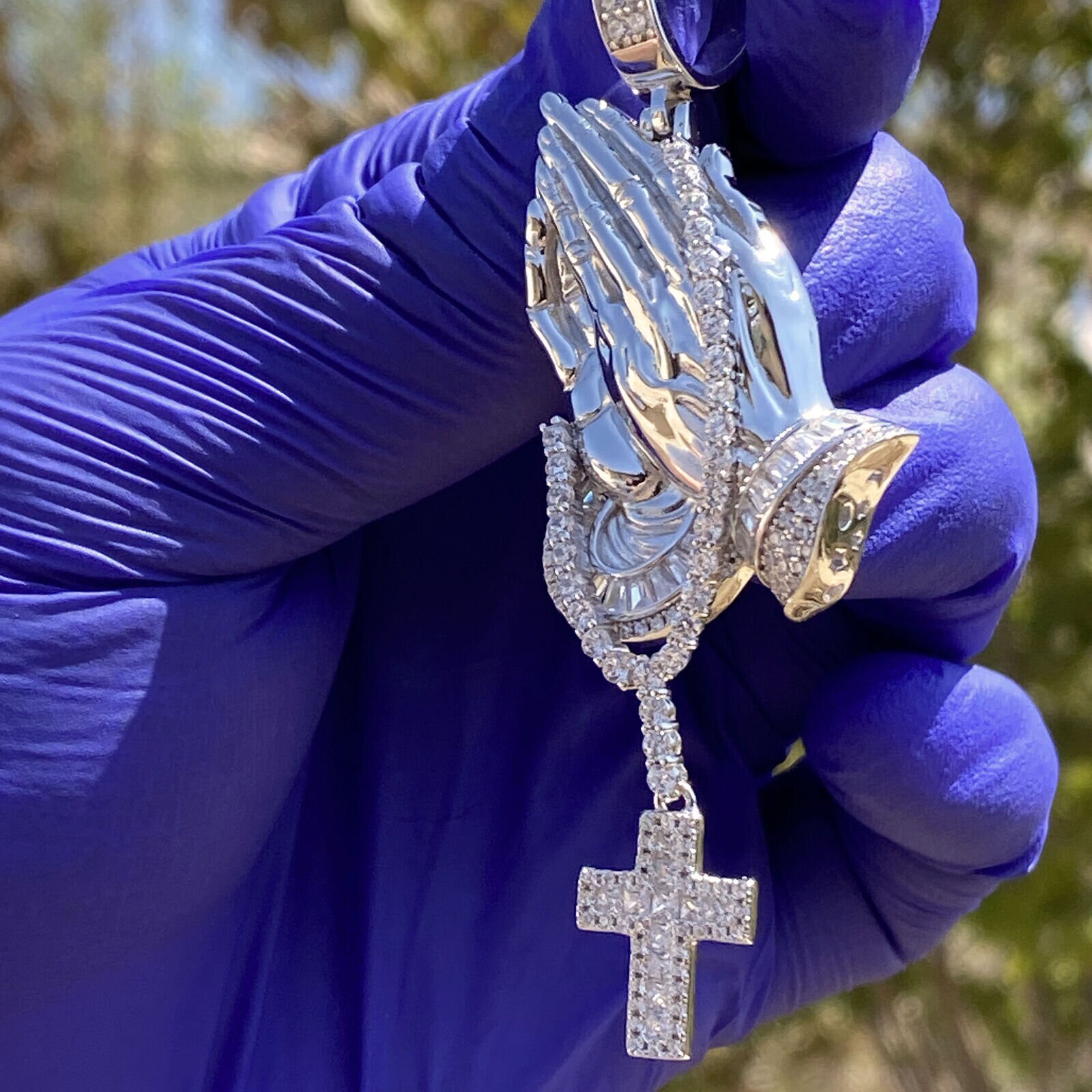 925 Sterling Silver Iced CZ Pendant Pray Praying Hands W/dangling
