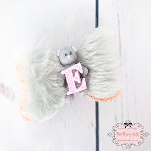Teddybär Initiale/Buchstabe Flauschige Haarschleife
