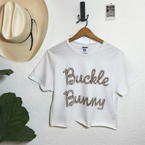 Buckle Bunny Crop Top – Western Rodeo Graphic Tee for Cowgirls