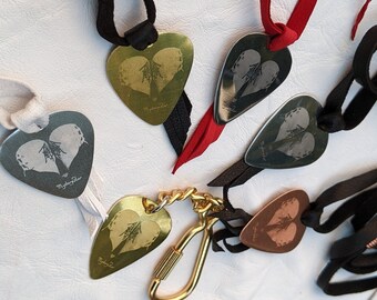 plectrum handcrafted by the makers of the original Vessel's mask, TWMYsteryStar.