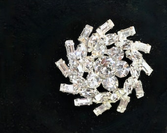 Broche vintage de cristal Kramer: broche de diamantes de imitación moderno de mediados de siglo