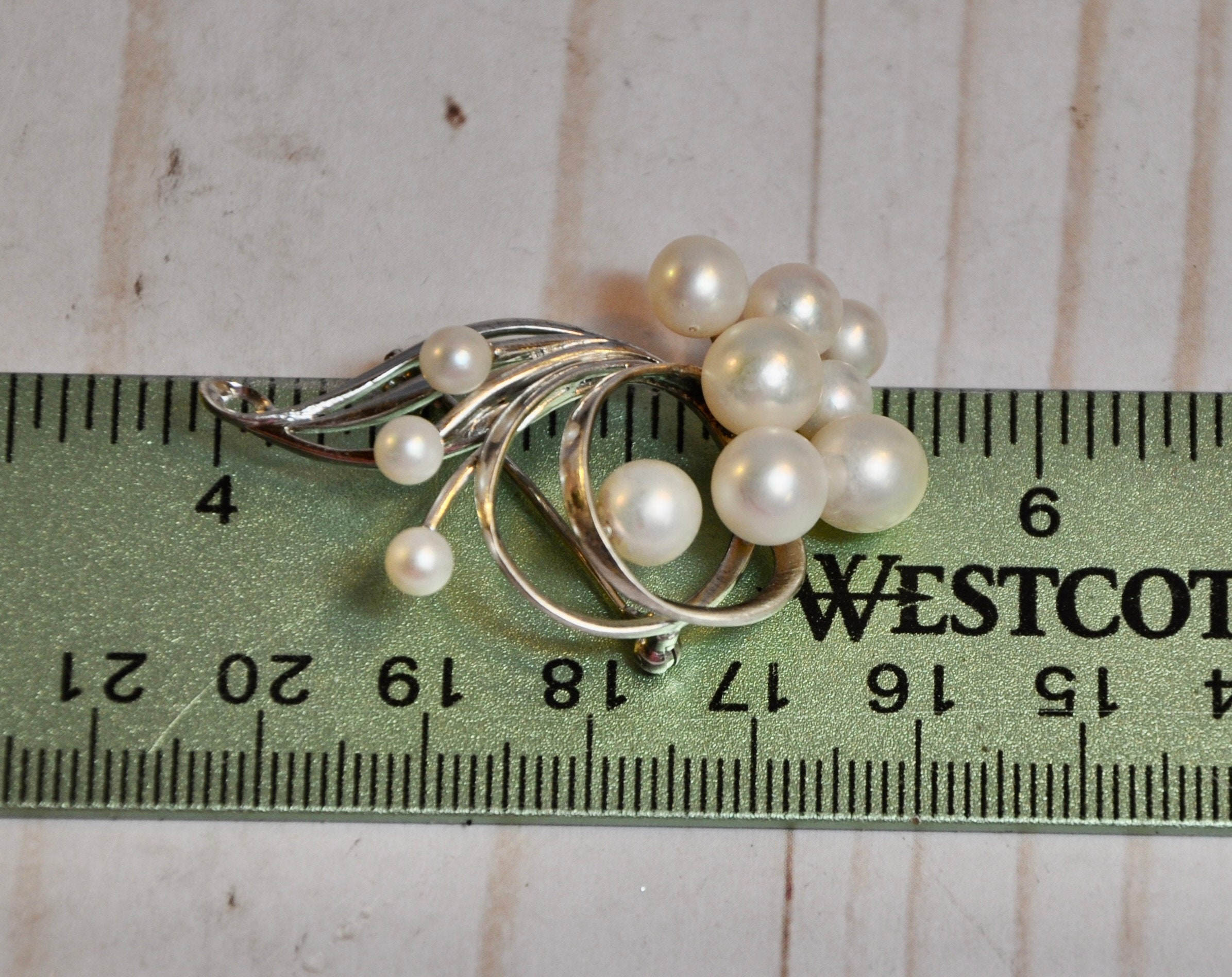 Mikimoto Pearl Brooch Sterling Silver Grade AAA Gem Quality