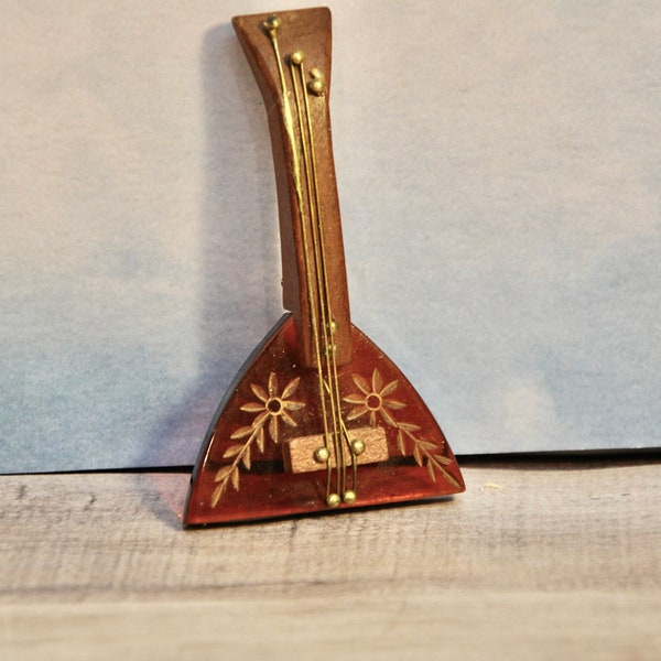 Bakelite & Wood Balalaika Brooch Russian Stringed Instrument Circa Early 1940s Collectible Brooch Pin Gift for Her 3.5" L RARE Music Brooch