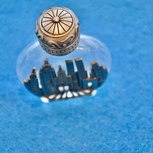 Vintage JJ Jonette Mini Glass Perfume Bottle with Pewter Overlay of the New York City Sky Line With Twin Towers Collectible Gift for Her image 6