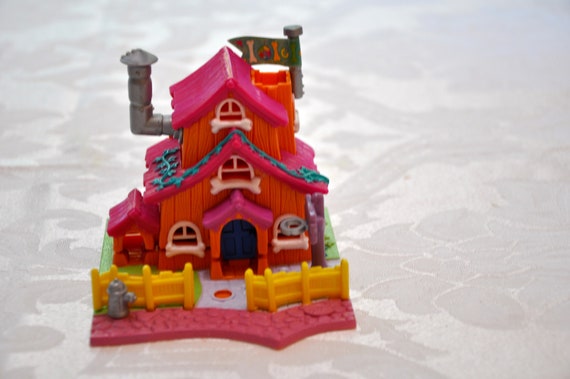 polly pocket dog house
