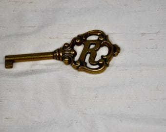 Vintage Brass Monogram Letter R Skeleton Key: Ornate Key Fob