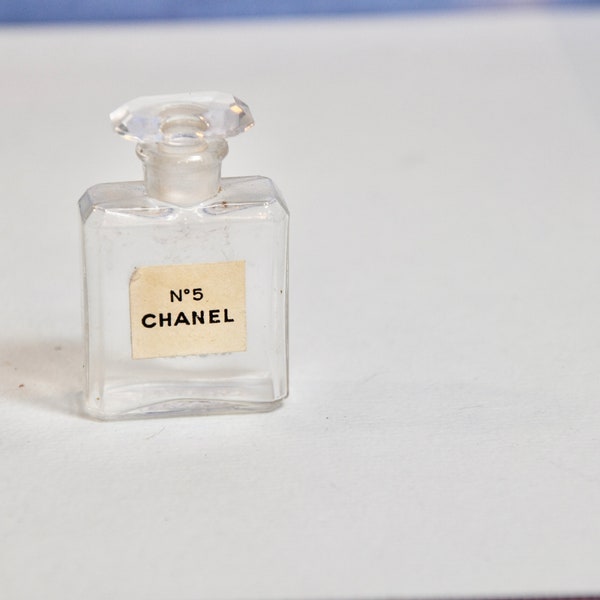Vintage 1940's to 1950 NY Dist Chanel No 5 Pure Perfume Bottle .275 OZ Size 9 Miniature Rare Collectible Empty Made in France