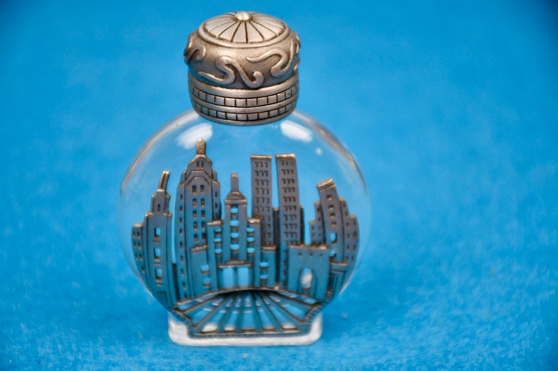 Vintage JJ Jonette Mini Glass Perfume Bottle with Pewter Overlay of the New York City Sky Line With Twin Towers Collectible Gift for Her image 1