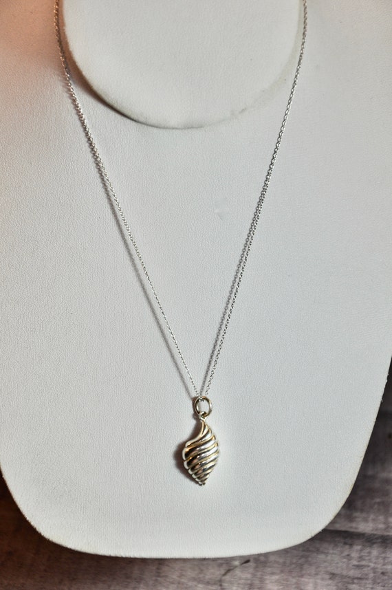 Sterling Seashell Pendant On New Sterling Chain B… - image 2