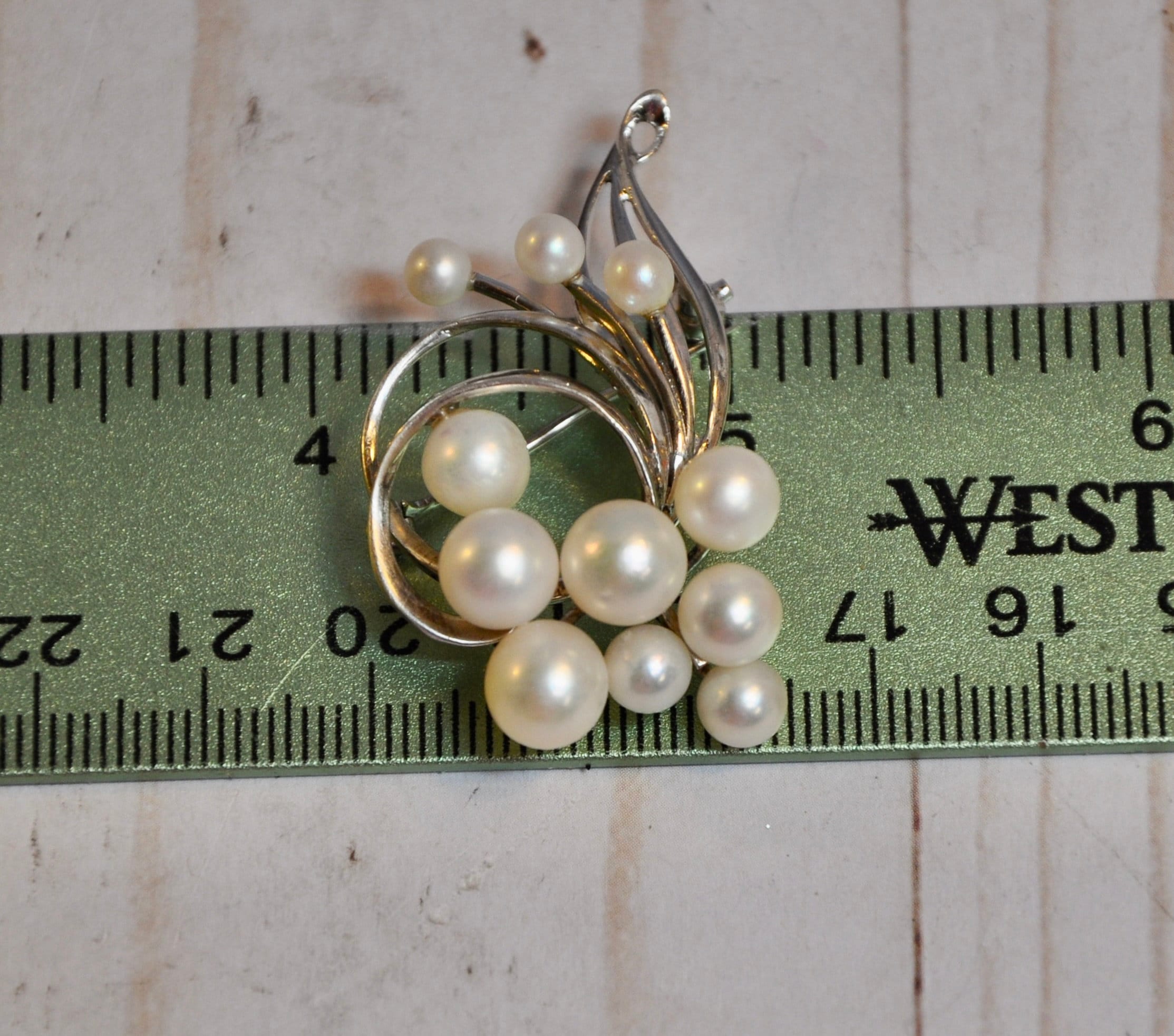 Mikimoto Pearl Brooch Sterling Silver Grade AAA Gem Quality