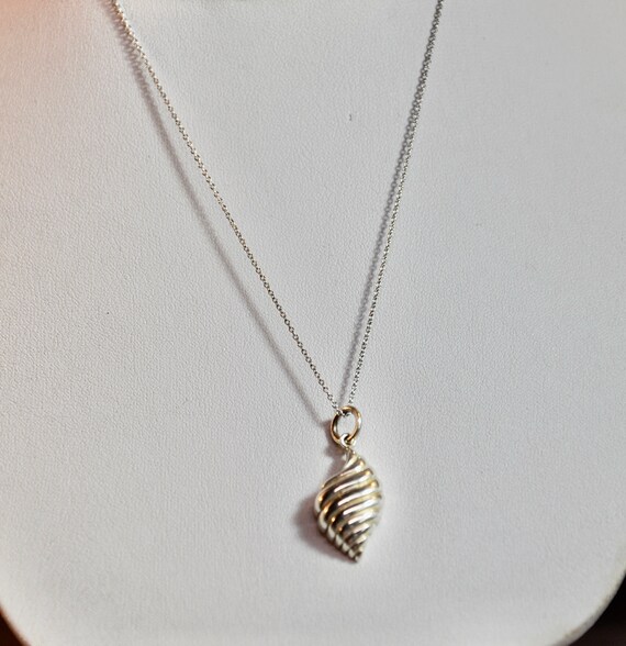 Sterling Seashell Pendant On New Sterling Chain B… - image 3