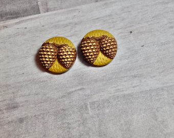 Pine Cone Celluloid Buttons 3-D Figural Button Collectible Button Rare Excellent Condition NOS Hard To Find Circa 1930 Collector Gift