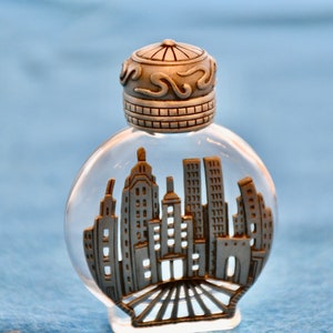 Vintage JJ Jonette Mini Glass Perfume Bottle with Pewter Overlay of the New York City Sky Line With Twin Towers Collectible Gift for Her image 7