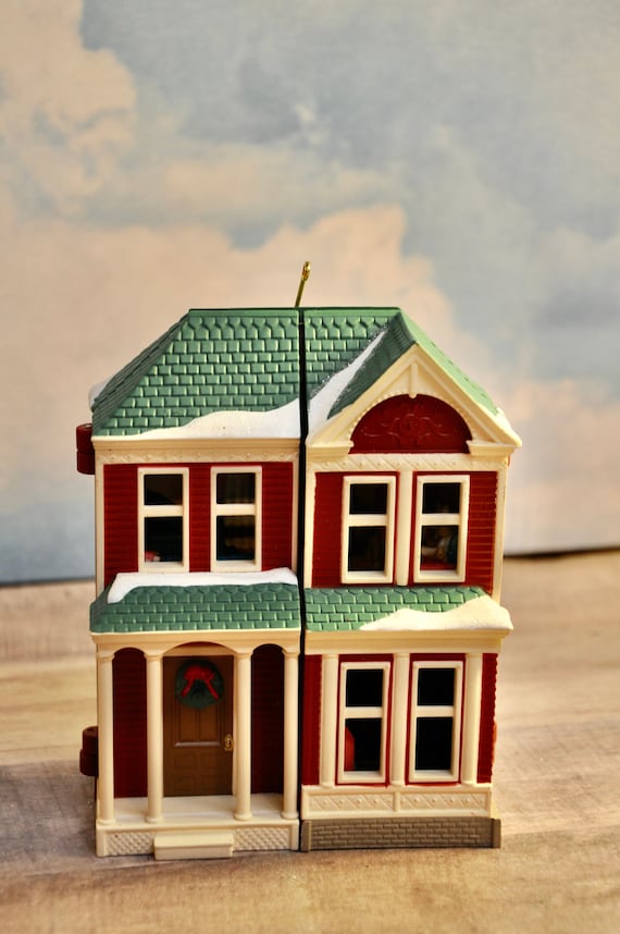 Hallmark Keepsake Club Victorian Dollhouse Ornament Member