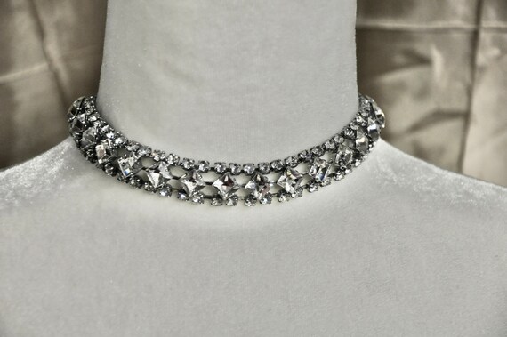 Prom choker shop