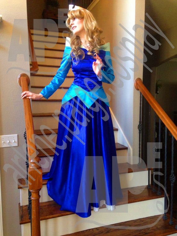 sleeping beauty cosplay