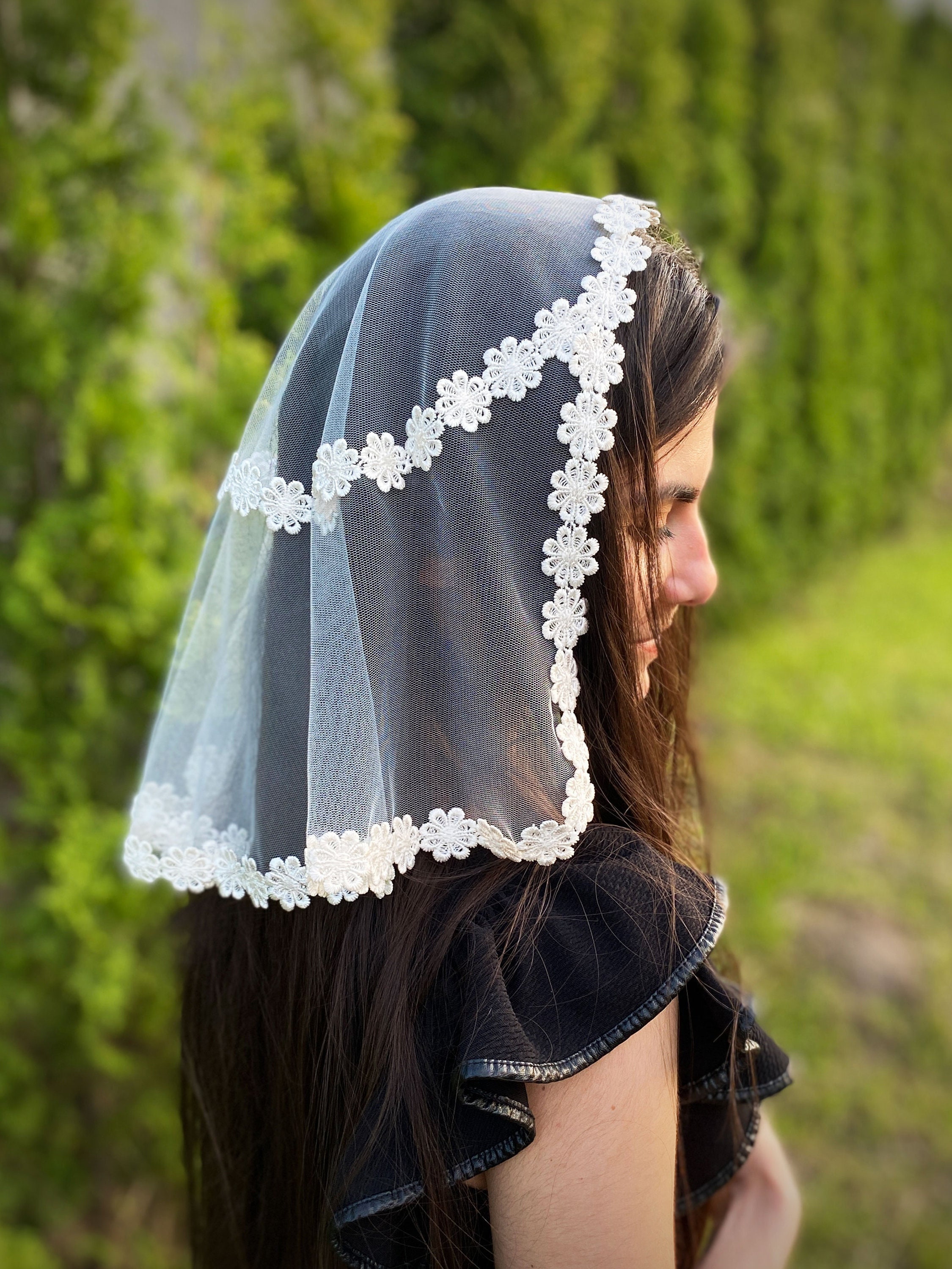 thumbnail image 2 of Handmade Mantilla Chapel Veil - Oval Style - Multiple Colors (Black, White, Brown) - NWOT 2 of 5
