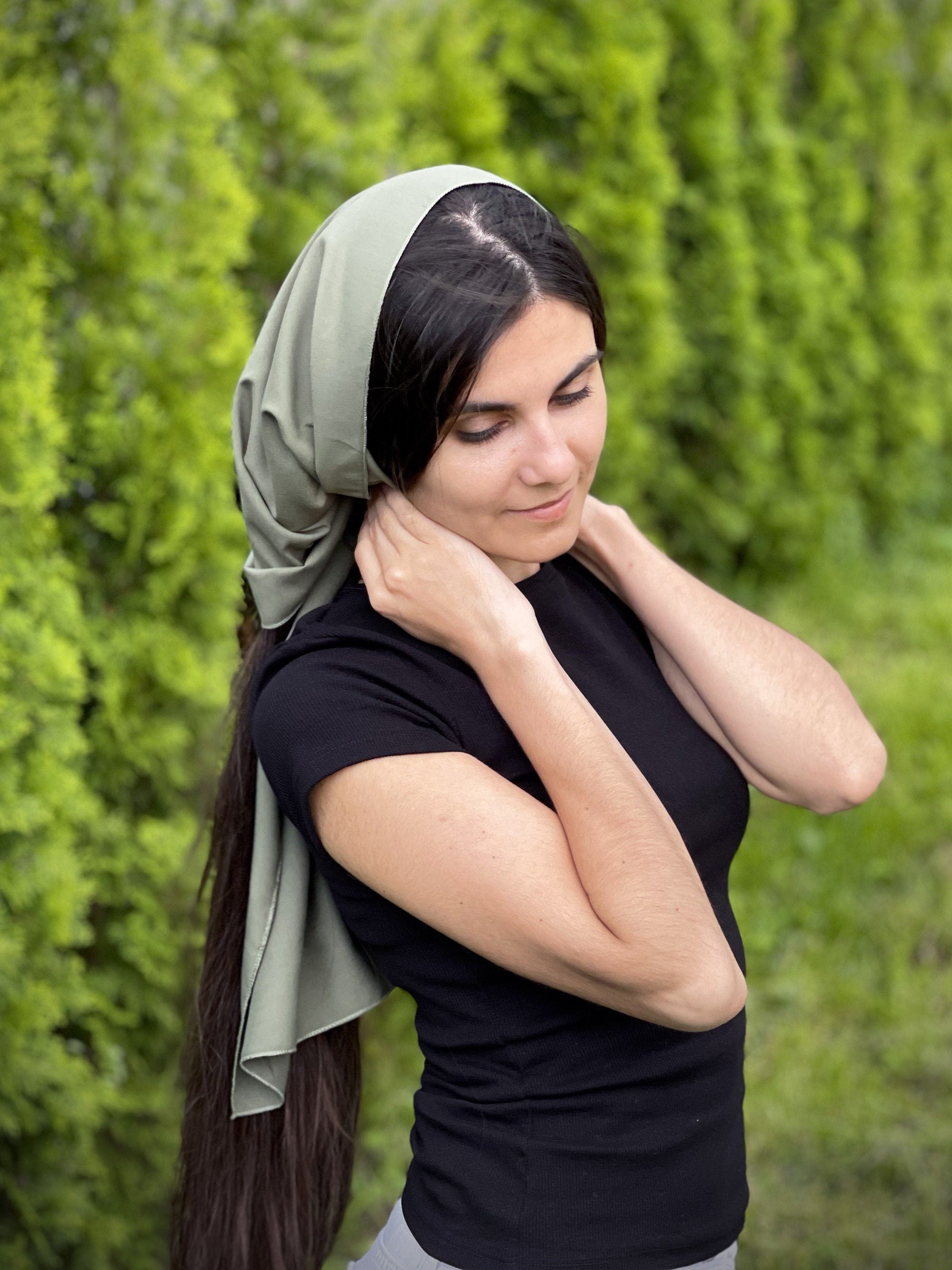 Cofano In Viscosa Elasticizzato Con Foro Orecchio – Sottotesta Per Hijab, Copricapo Per Perdita Capelli (Chemioterapia, Alopecia) – Colore Blu Marino