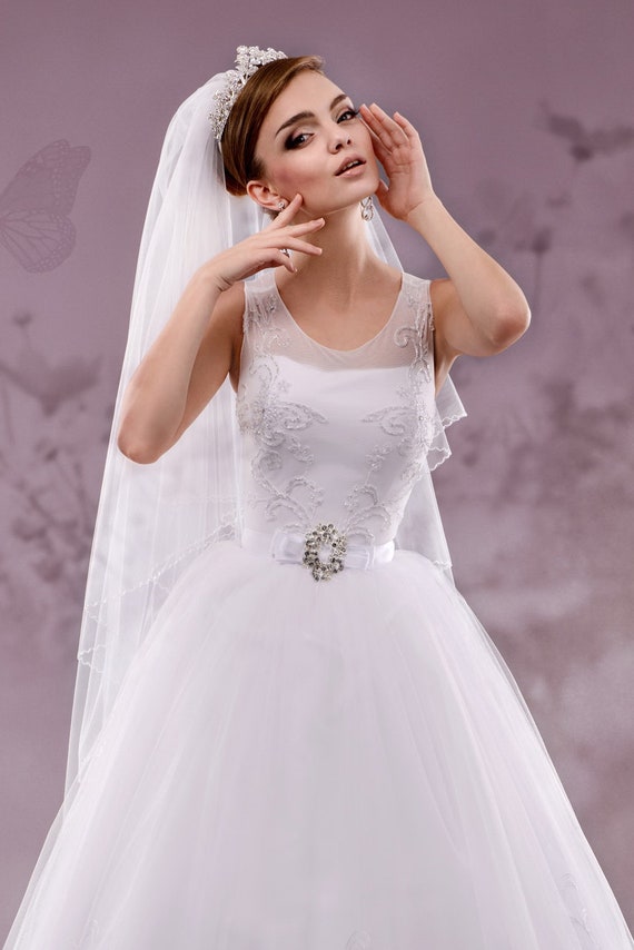Wedding veil, veil, ivory veil, veils, fingertip veil, wed veil with pearls, champagne veil, cathedral veil, long veil, beaded veil