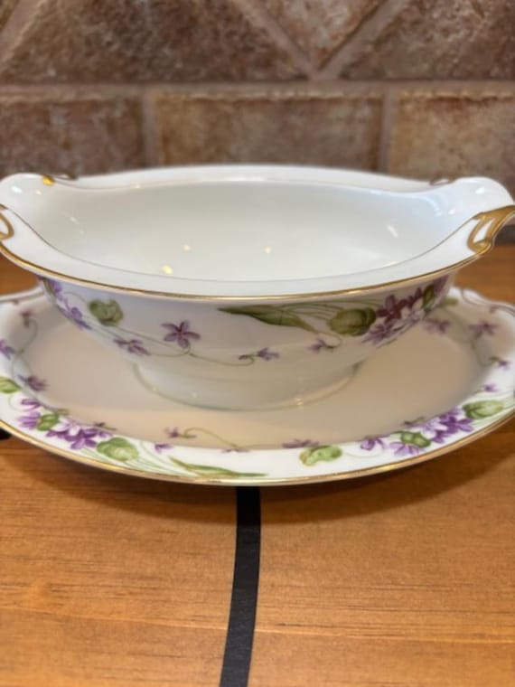 Noritake Nancy Gravy Boat with Attached Underplate