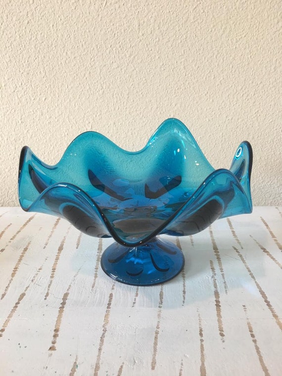 Bowls CORA ANNS COLLECTIBLES Resale Shop offering Antiques, Vintage and Collectible Items