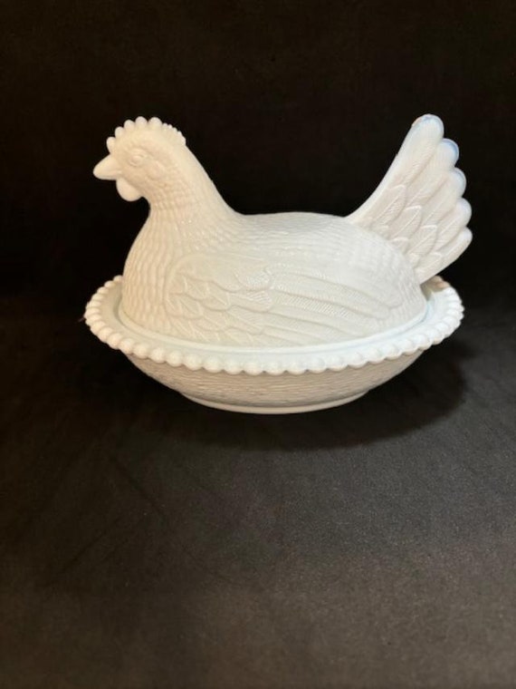 Vintage 1970s Indiana Glass Milk Glass Hen Nesting Covered Dish