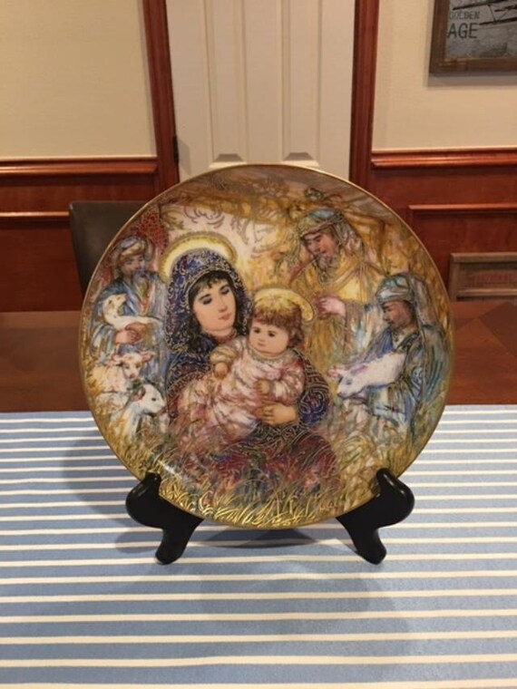 Collectibles CORA ANNS COLLECTIBLES Resale Shop offering Antiques, Vintage and Collectible Items