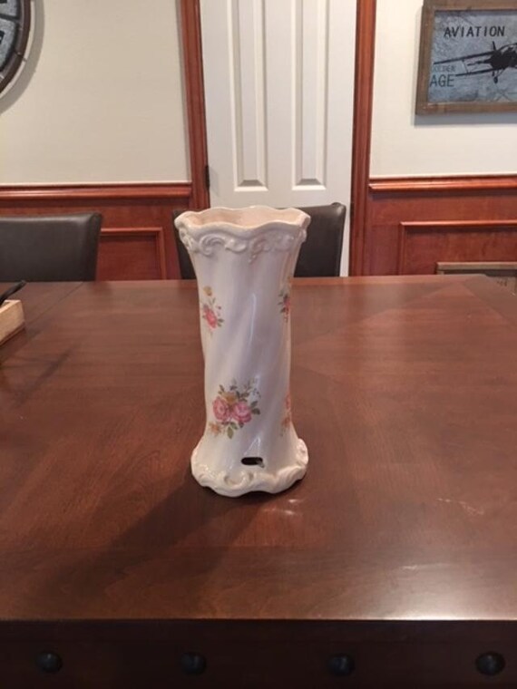 Light Cream Vintage Porcelain Music Box Vase Japan CMC Theme from Love Story