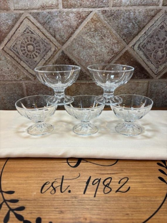 Set of Five (5) Arcoroc France Coupe Sundae Bowls Appetizer Bowls Dessert Bowls