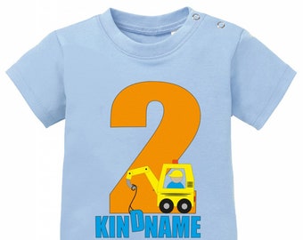 2 Geburtstag - Bagger Zwei mit Wunschname - personalisierbar mit Kindername - Jungen - Baby T-Shirt