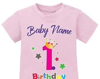 Erster Geburtstag mit Wunschnamen - Mädchen - Baby T-Shirt