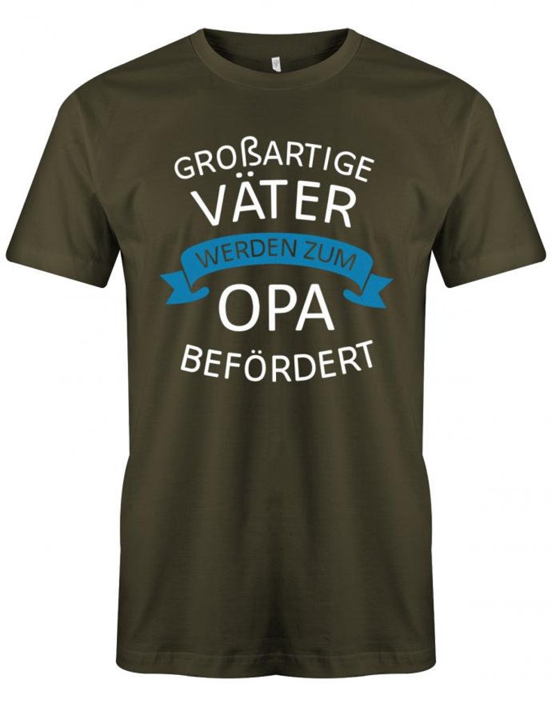 Großartige Väter werden zum Opa befördert Herren T-Shirt Army