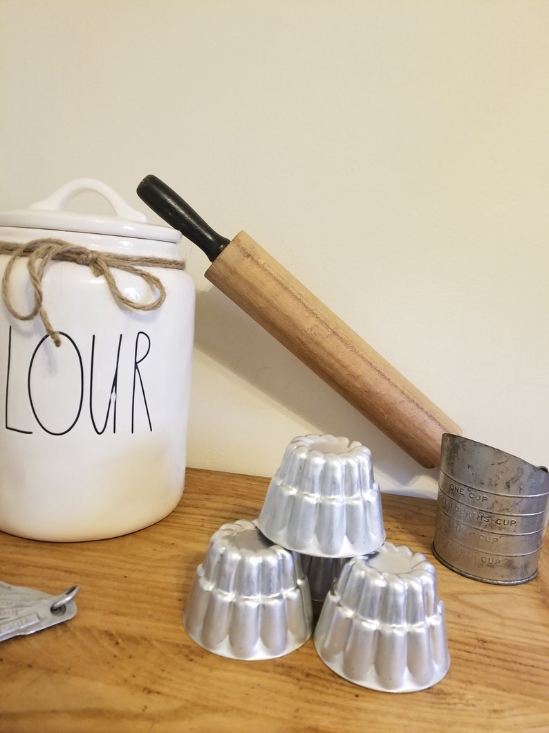 Set of 4 Vintage Aluminum Mini Baking Pans