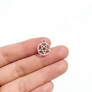 30 Silver tone Satanism Sign Charms: Reverse Pentagram Pendants (13x16mm)