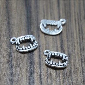 40pcs Fangs Charms  Silver tone Vampire Teeth charm pendants 16x13mm