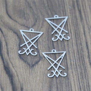 5pcs/lot Lucifer&#39;s Sigil charm Seal of Satan Pendant Satanic Lucifer Symbol Charm pendant 25mm