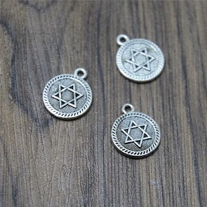 20 Antique Silver Star of David Charms: Hexagram Pendants