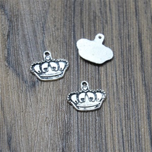 35 piezas de dijes de corona Colgantes de dijes de corona de plata tibetana antigua 15 x 13 mm